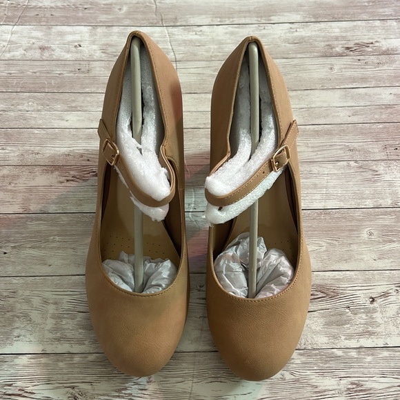 True Topic Comfort Women's Closed Toe Ankle Strap Block Heel Tan Faux Suede - Picture 3 of 7